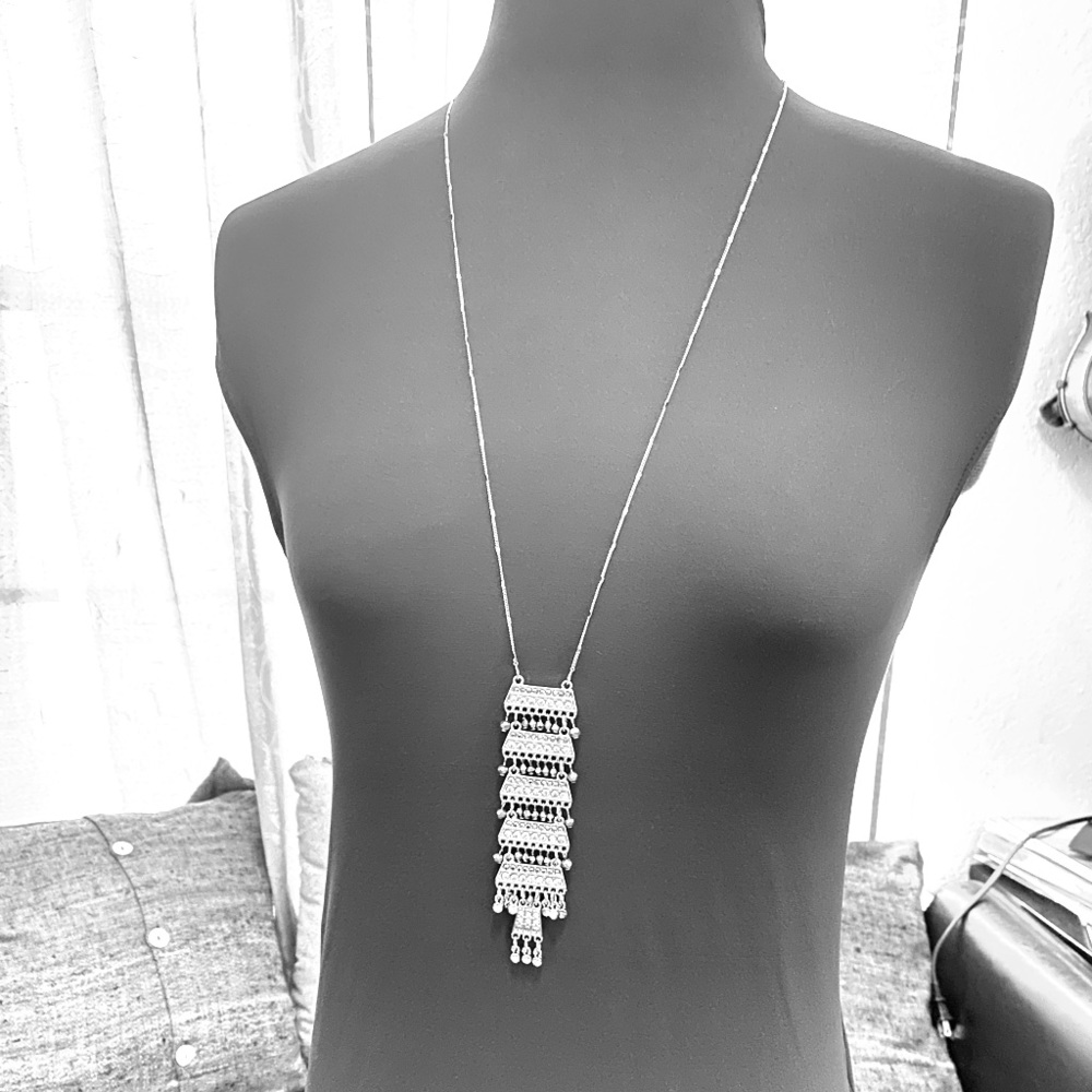 Elegant shimmery necklace - Picture 1 of 2